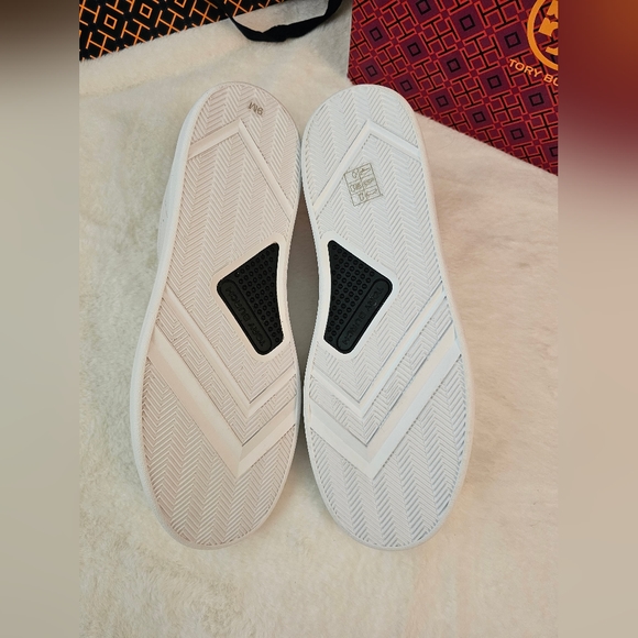 BRAND NEW! TORY BURCH Howell Court Sneaker (Women) - Picture 10 of 11